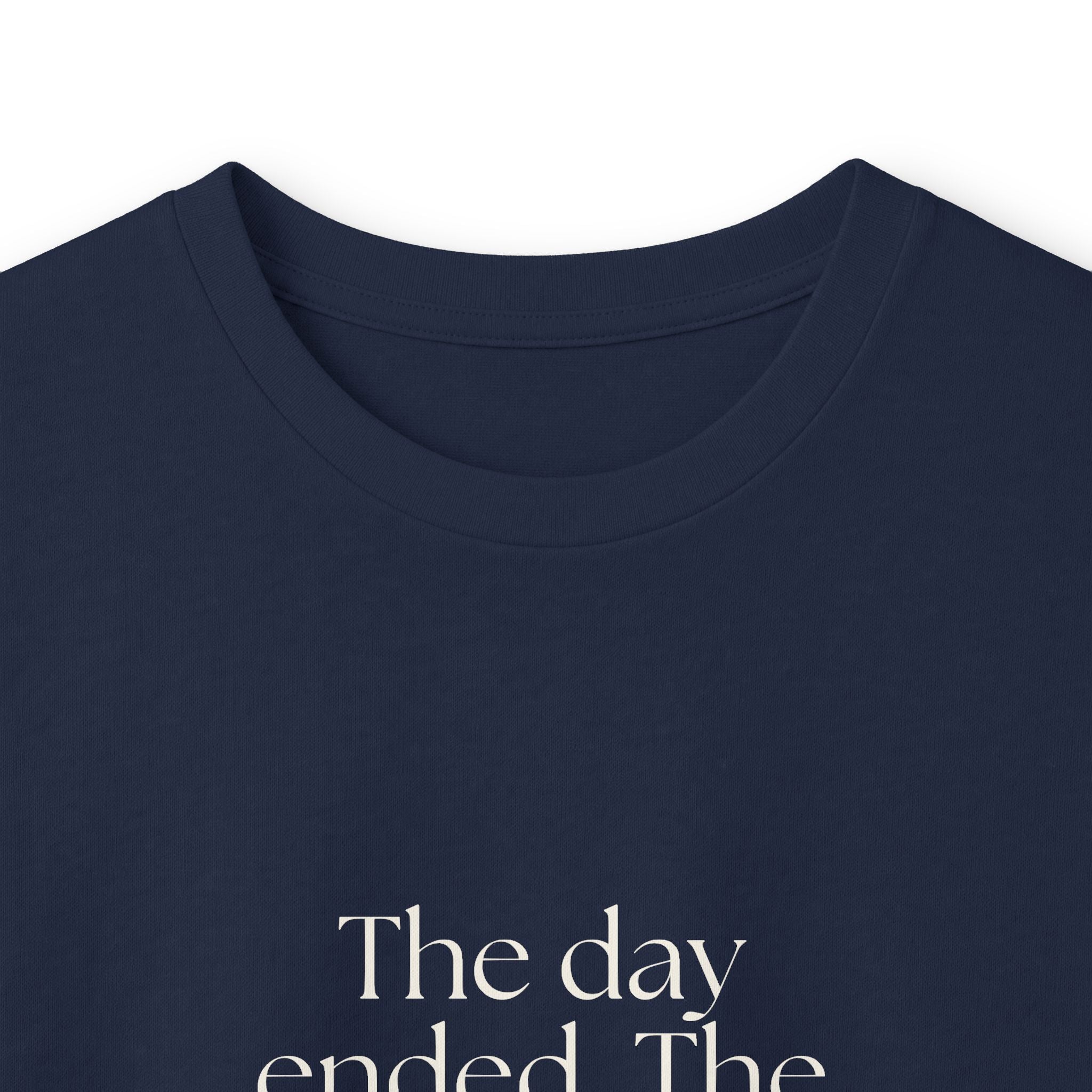 The day ended. The thinking did not - Long Sleeve Shirt - For Overthinkers