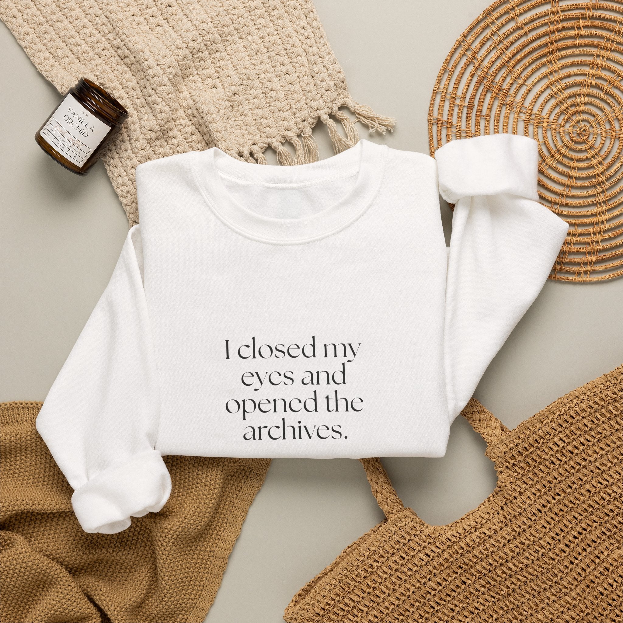 I closed my eyes and opened the archives - Sweatshirt - For Overthinkers